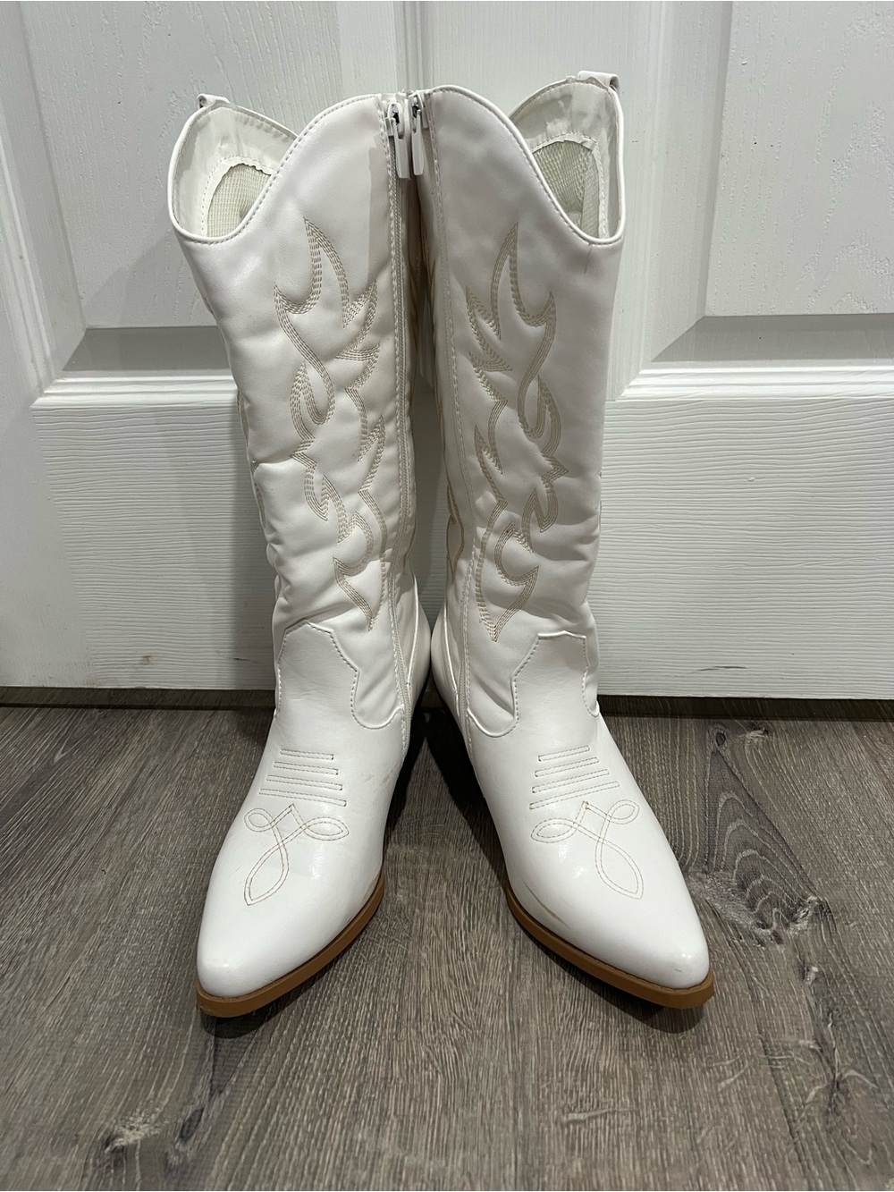 Forever 21 White Western Cowgirl Boots